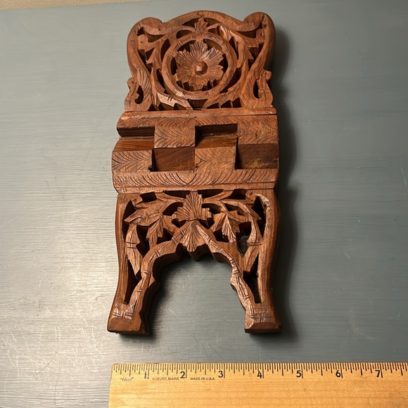 Wooden Book Stand - Carved - Picture 4 of 9